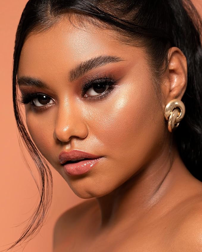 Sigma Beauty Professional F35 Tapered Highlighter synthetic Face Makeup Brush with SigmaTech® fibers for Highlighting and Contouring