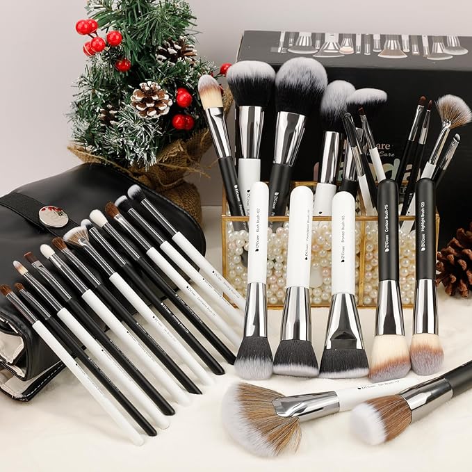DUcare Professional Makeup Brushes 31Pcs Panda Series Makeup Brush Set Kabuki Foundation Blending Face Powder Blush Concealers Eye Shadows With Leather Case Organizer