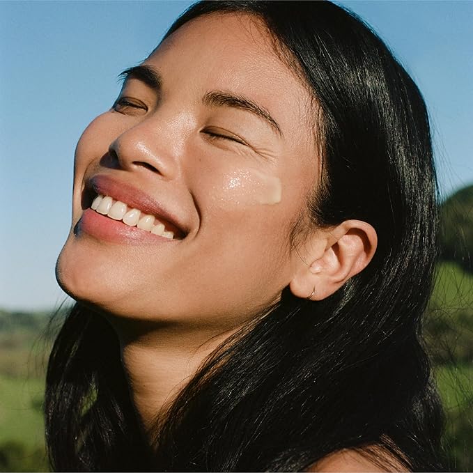 Ursa Major Mountain Glow Natural Face Serum | Vegan Daily Facial Moisturizer | Combat Wrinkles & Sagging Skin | Boost Radiance and Skin Glow | Cruelty-Free & Non-Toxic | For Men & Women | 1.0 ounce