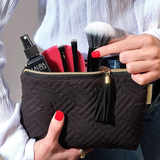 LAURA GELLER Full Face Powder Makeup Brush with Wooden Handle in Midnight Black – Foundation, Setting Powder, Blush, Bronzer, Highlighter and Luminizers – Sheer, Even Application and Blending Makeup